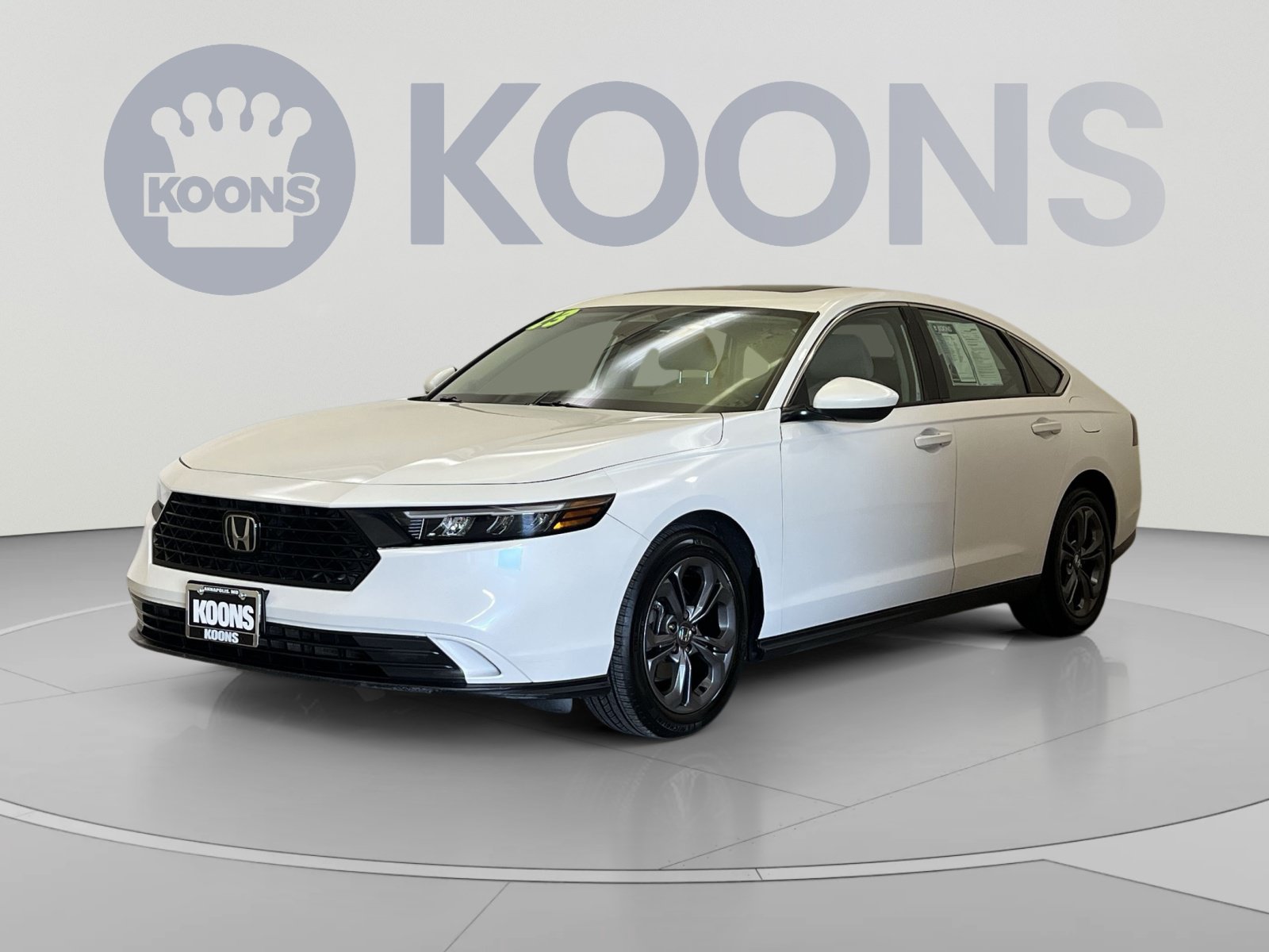 Used 2023 Honda Accord EX image 1