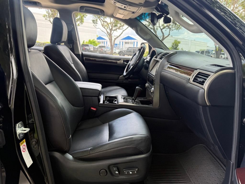 Used 2017 Lexus GX 460 Luxury AWD/4WD image 44