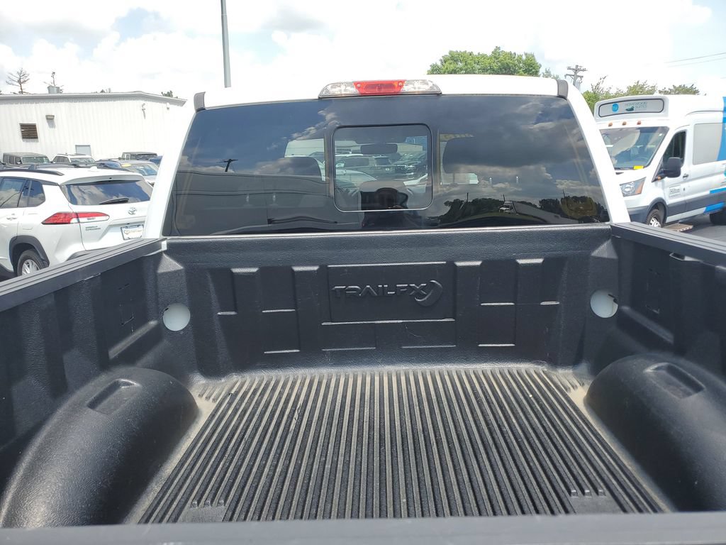 Used 2015 Ford F150 XLT w/ Equipment Group 302A Luxury AWD/4WD image 8