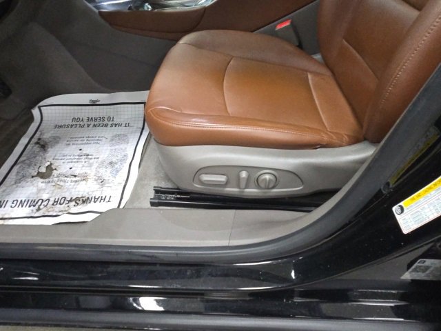 Used 2018 Chevrolet Malibu LT w/ Leather Package image 16