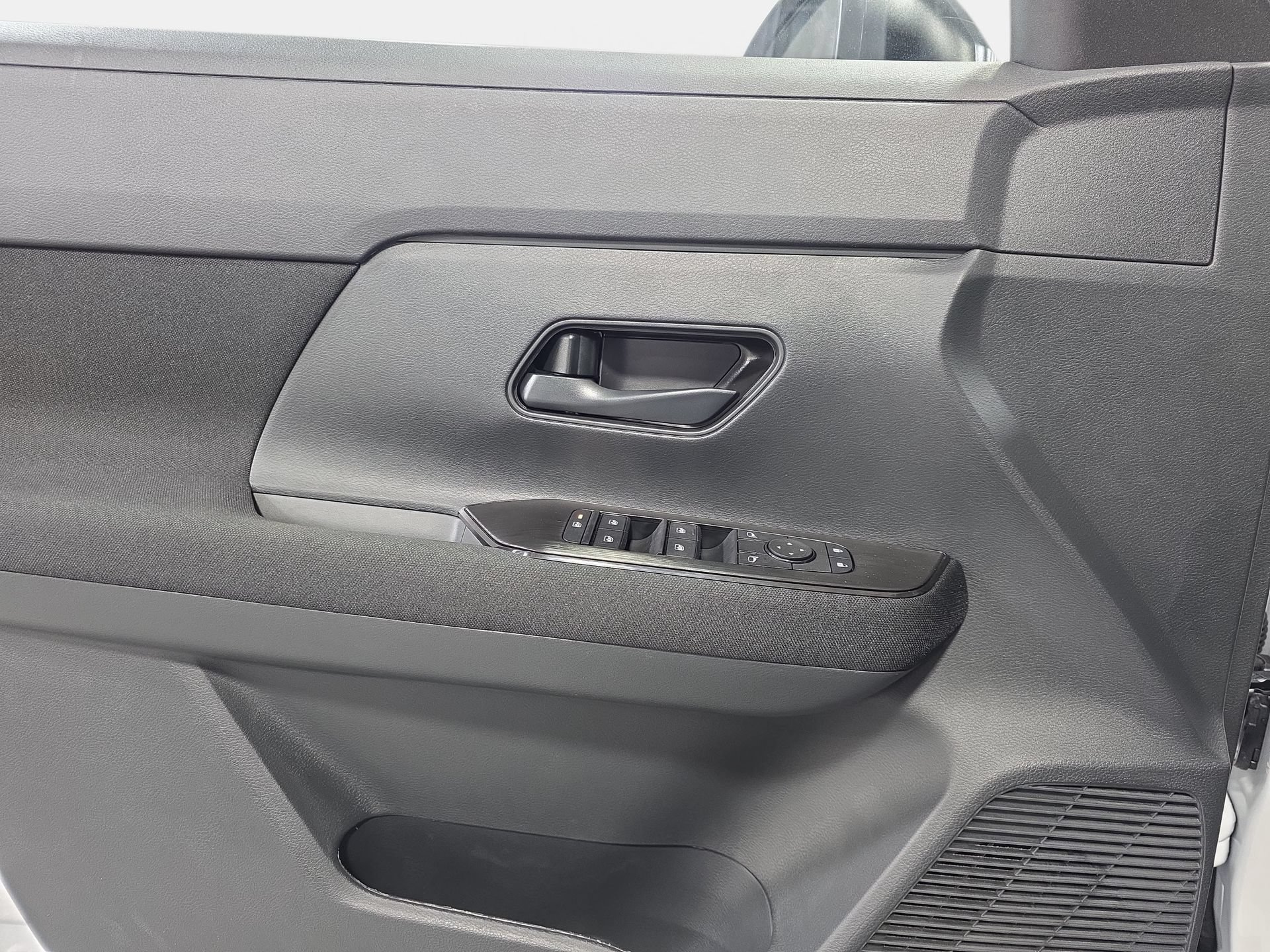 New 2026 Nissan Kicks S w/ Charging Package FWD image 26