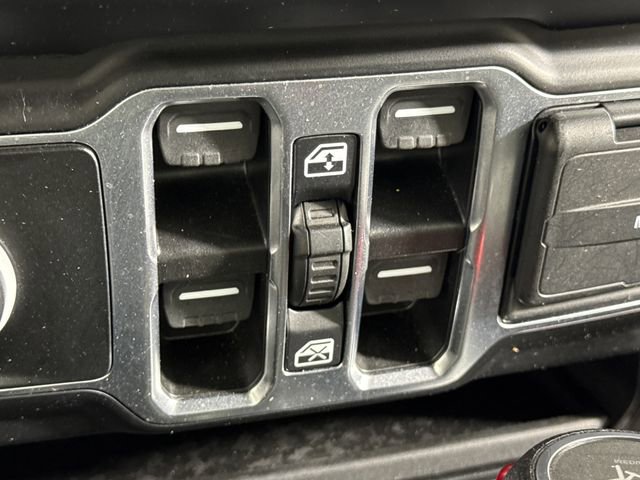 Used 2023 Jeep Wrangler Unlimited w/ Cold Weather Group image 14