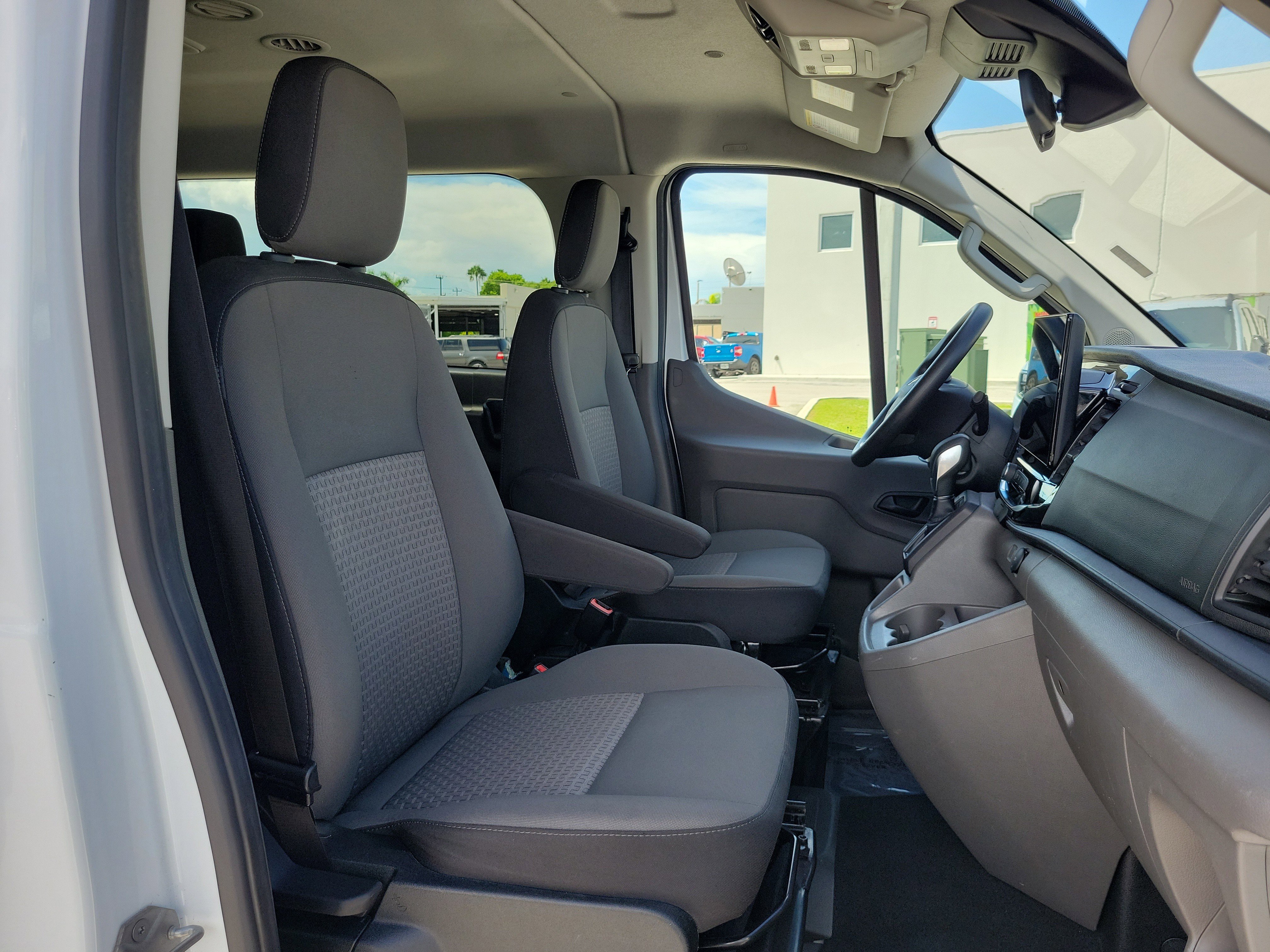 Used 2024 Ford Transit 350 XLT RWD image 18