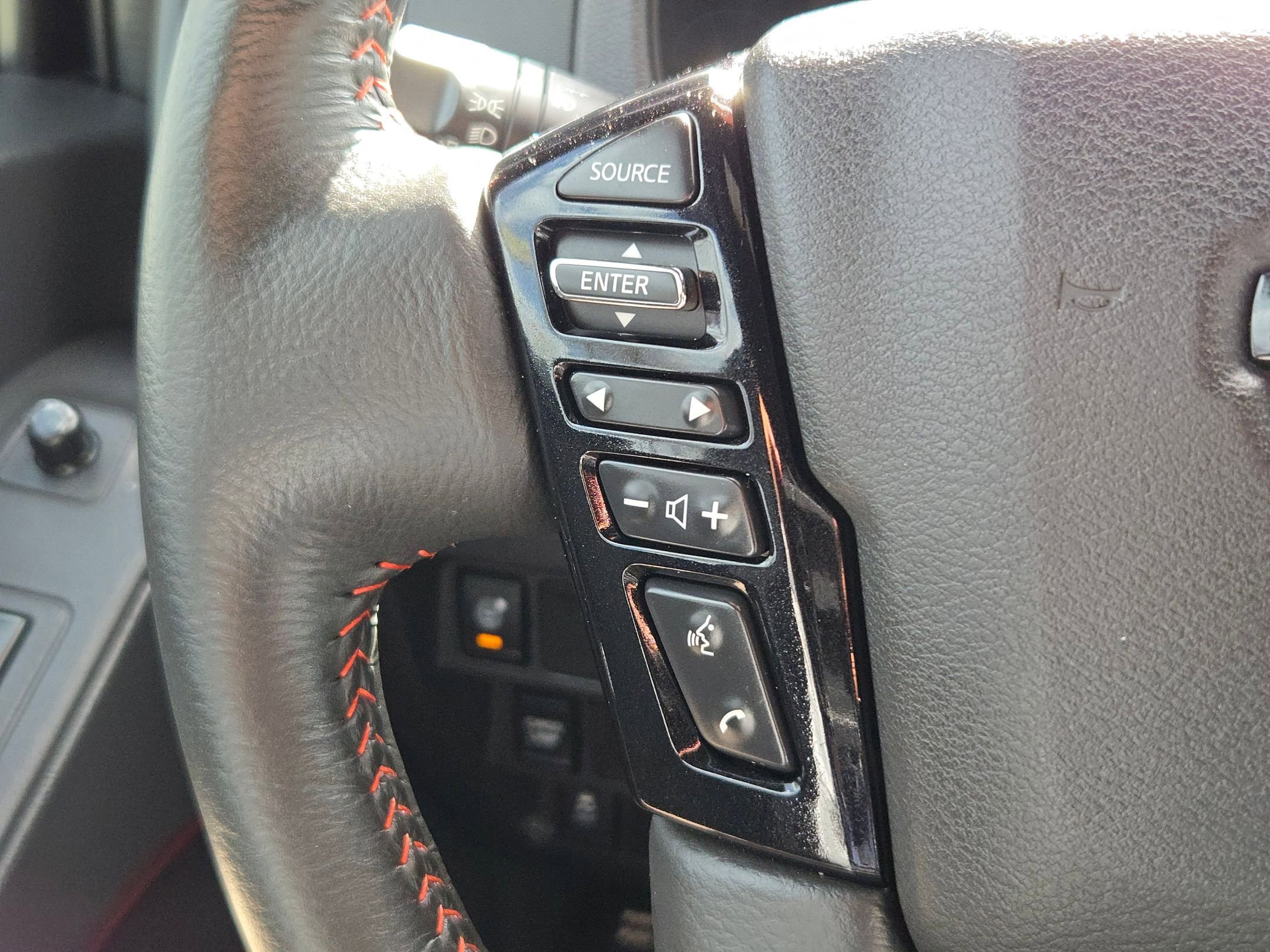 Used 2024 Nissan Frontier Pro-X w/ Pro Premium Package image 23