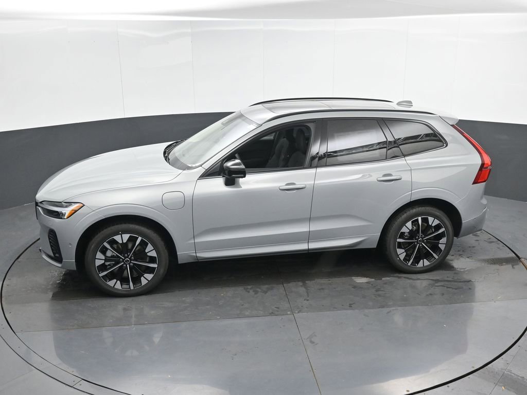 New 2026 Volvo XC60 T8 Plus w/ Protection Package Premier image 36