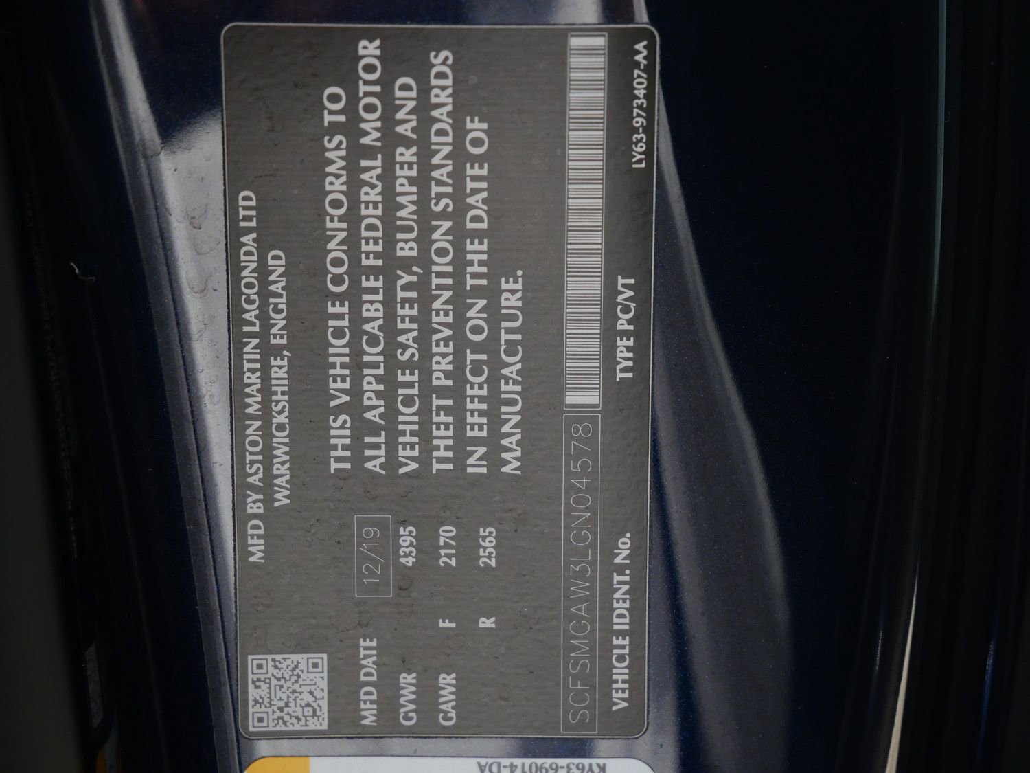 Used 2020 Aston Martin V8 Vantage Coupe RWD image 25