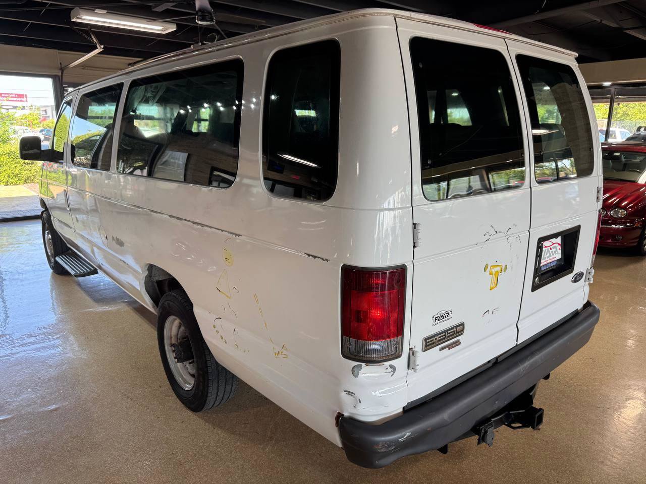 Used 2006 Ford E-350 and Econoline 350 XL RWD image 5