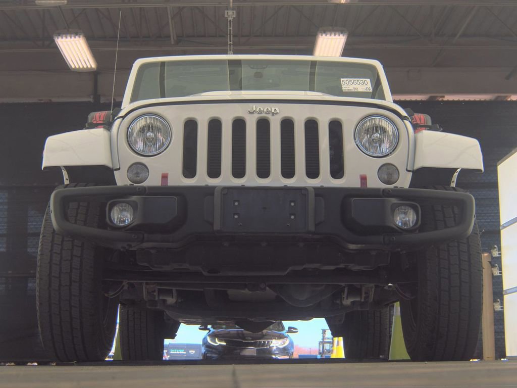 Used 2016 Jeep Wrangler Unlimited Rubicon image 3