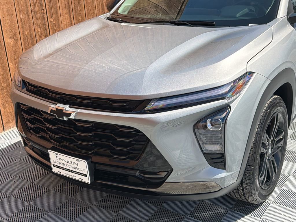 Used 2024 Chevrolet Trax ACTIV w/ Sunroof Package image 18