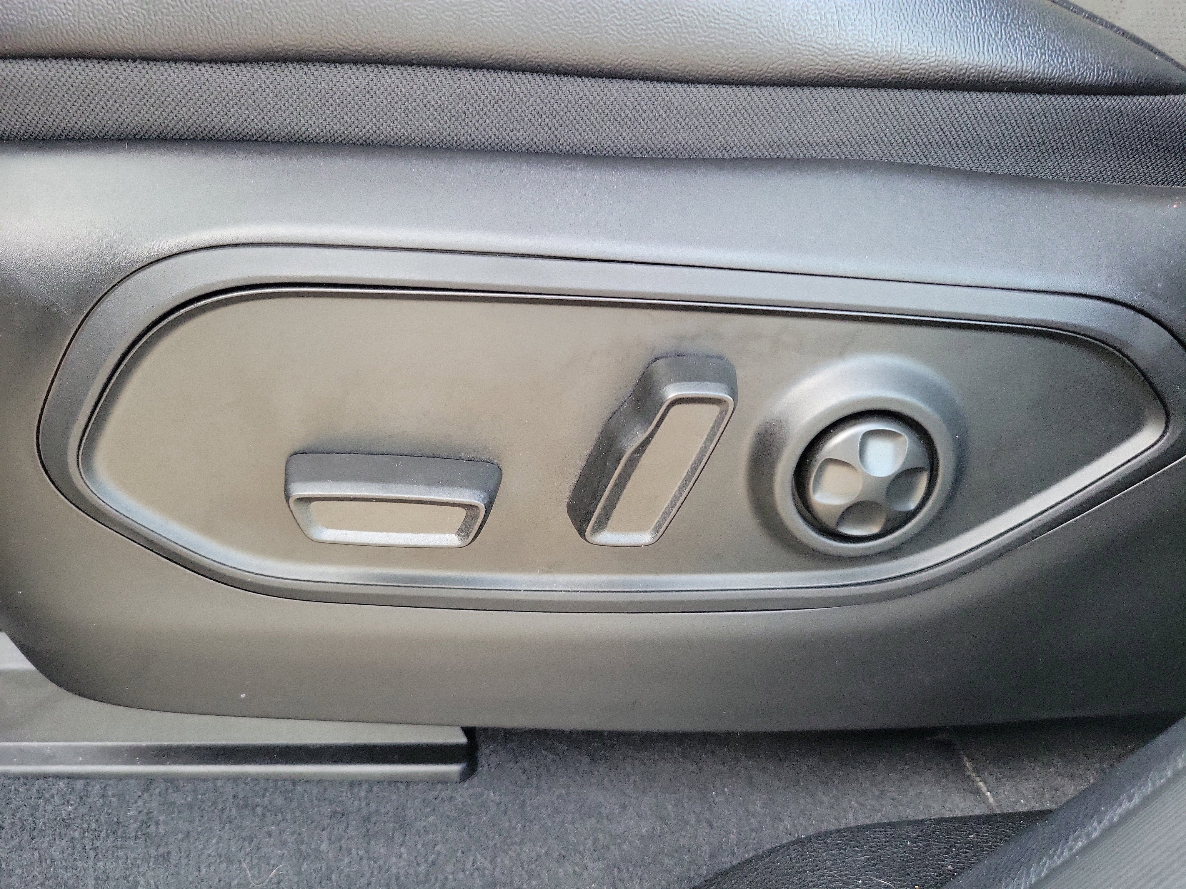 Used 2024 Jeep Grand Cherokee L Altitude image 20