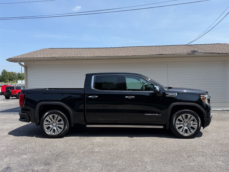 Used 2021 GMC Sierra 1500 Denali w/ Denali Ultimate Package AWD/4WD image 1