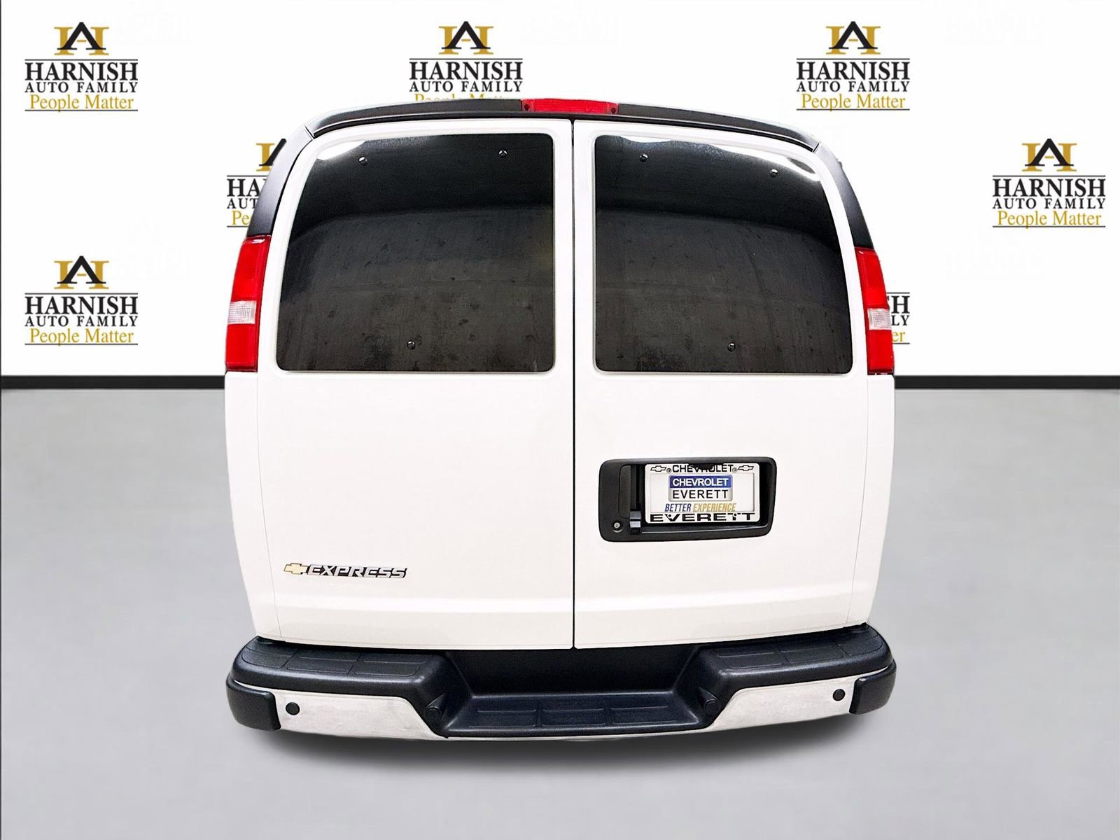 Used 2025 Chevrolet Express 3500 LT w/ LT Preferred Equipment Group RWD image 7