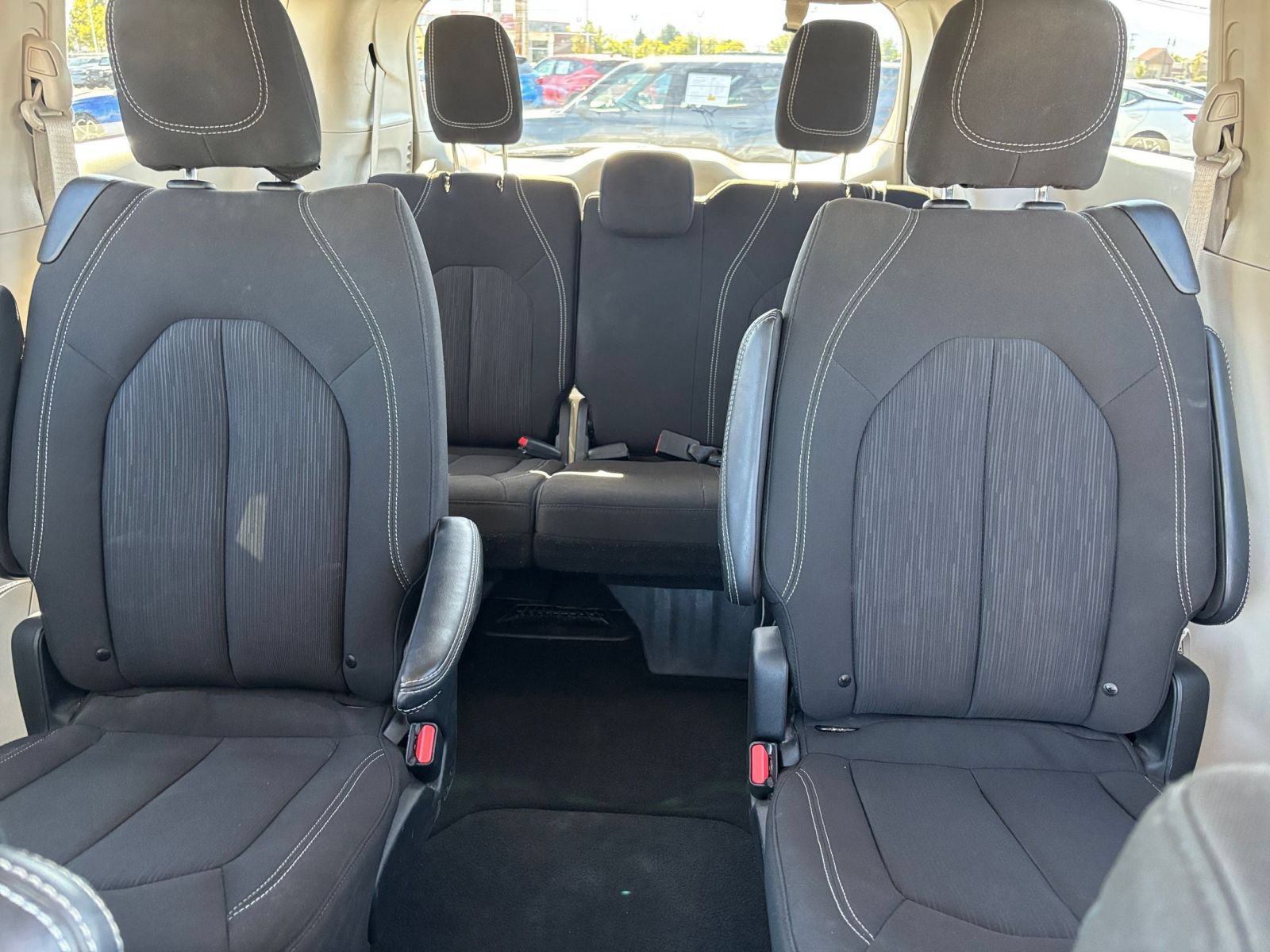 Used 2024 Chrysler Voyager LX FWD image 40