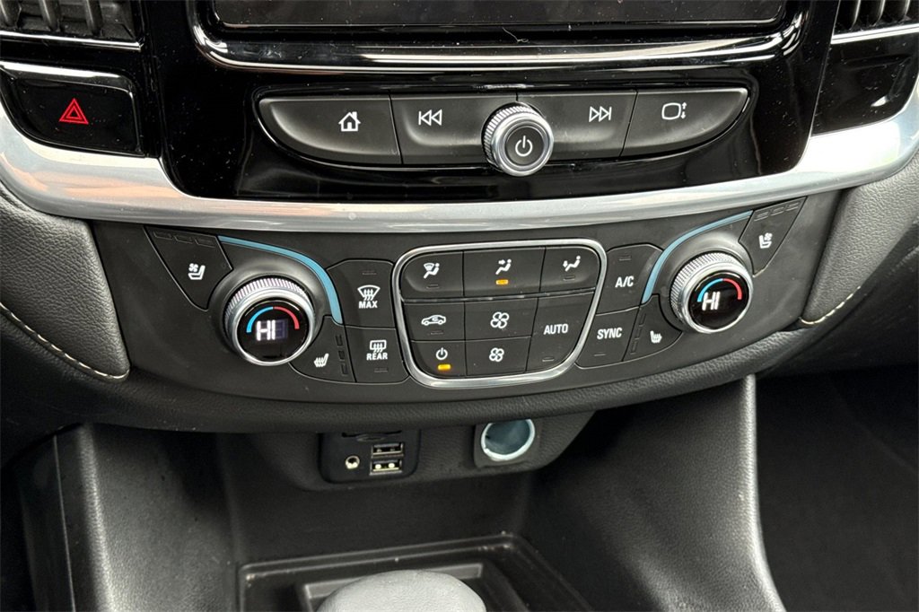 Used 2023 Chevrolet Traverse Premier image 29