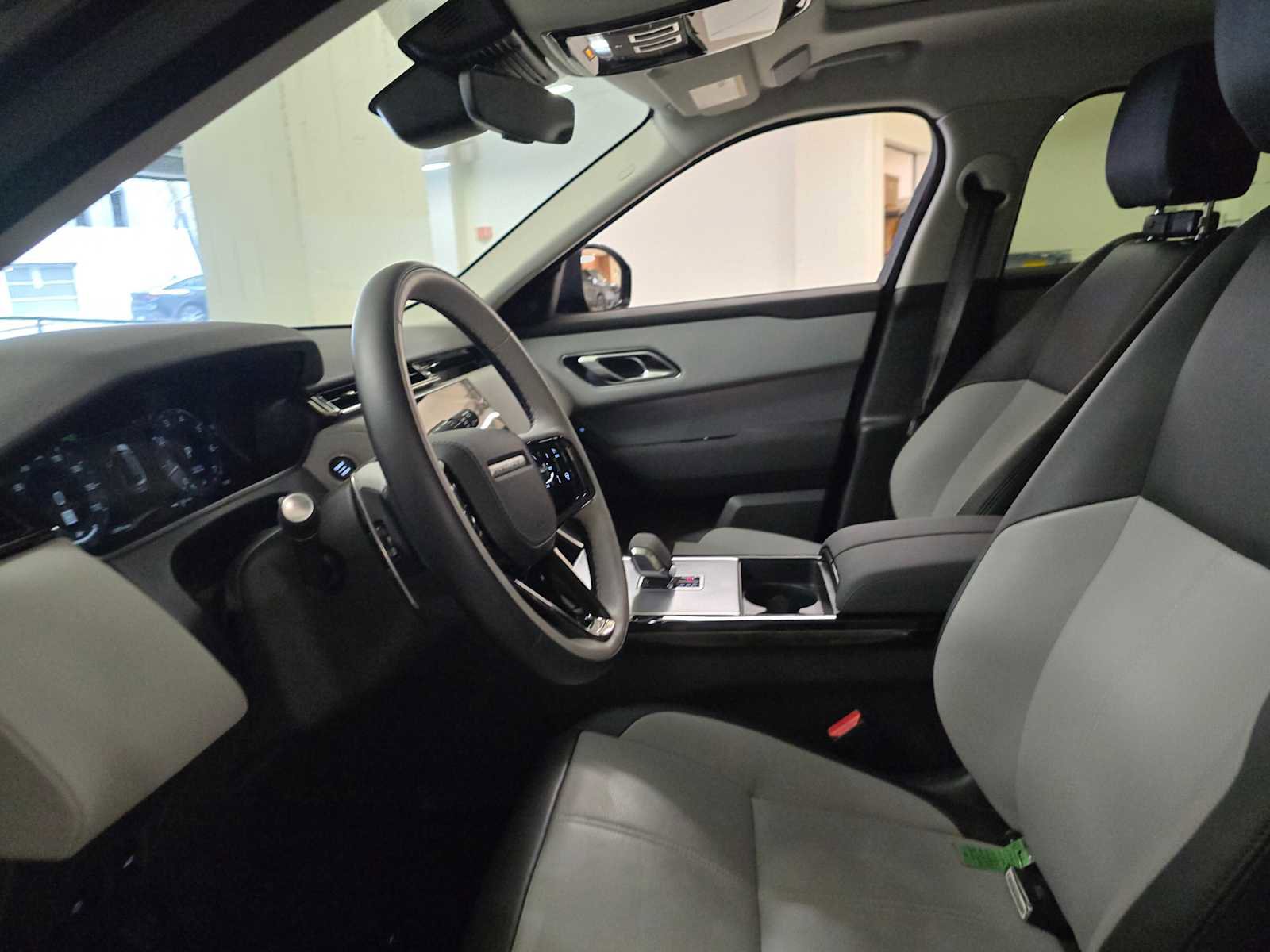 Certified 2025 Land Rover Range Rover Velar S image 19