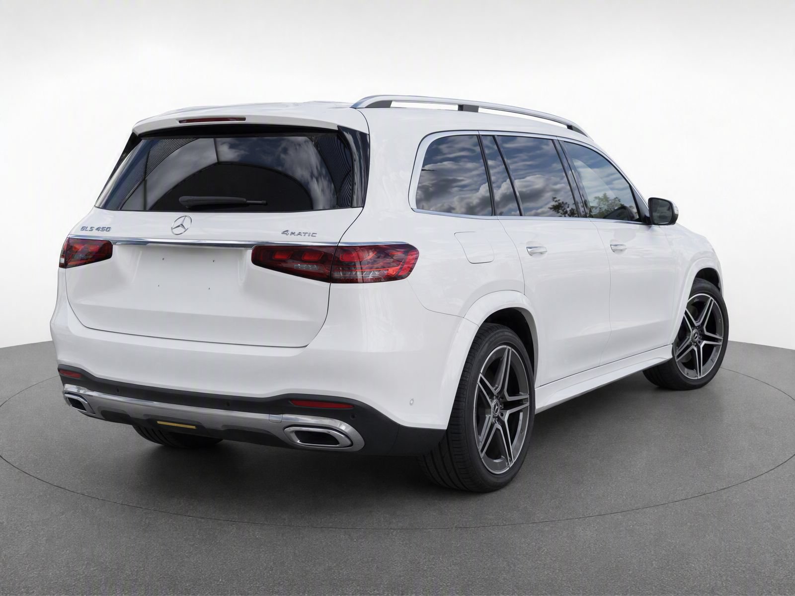 Used 2024 Mercedes-Benz GLS 450 4MATIC image 4