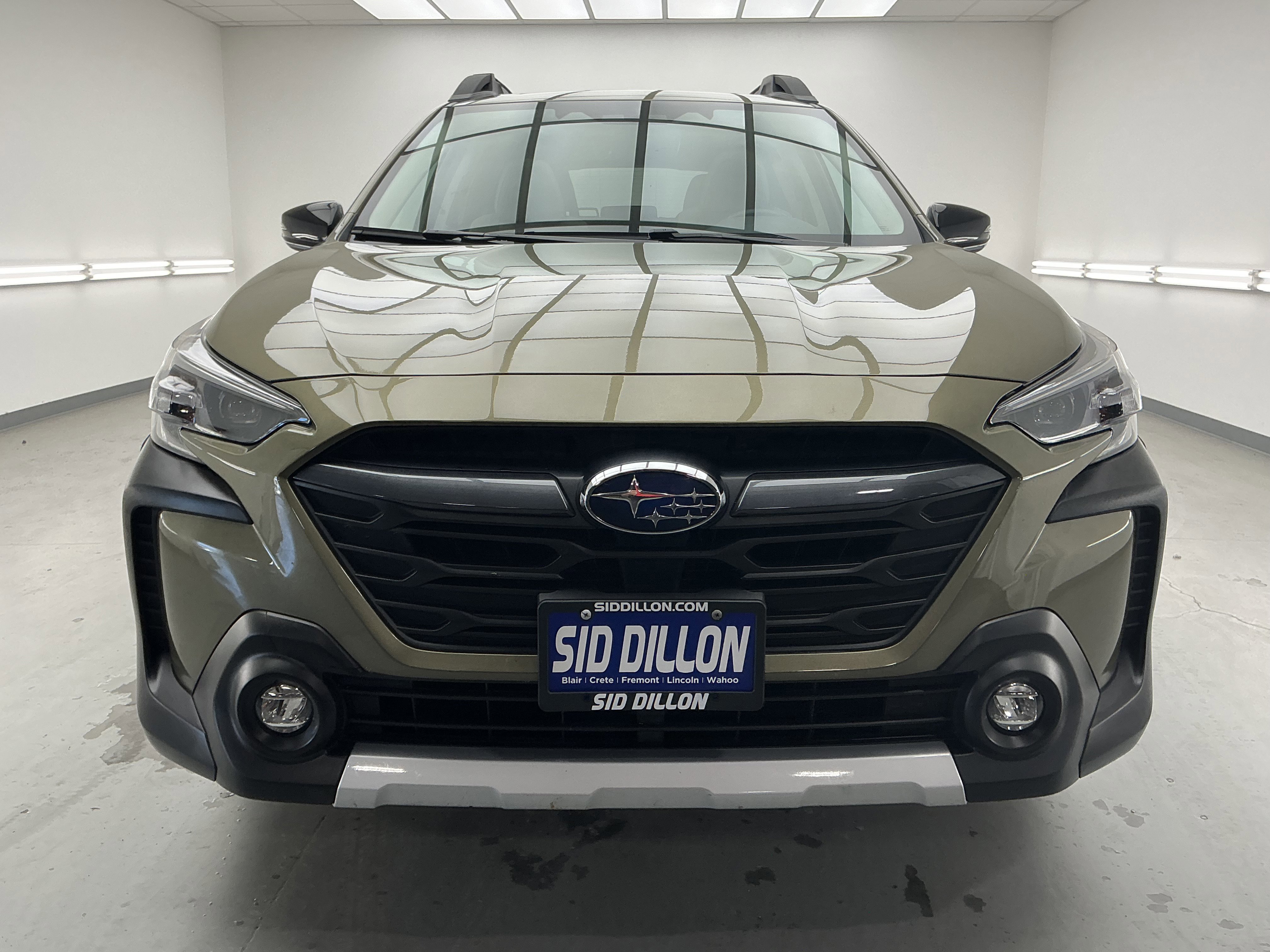 Used 2024 Subaru Outback Limited XT image 2