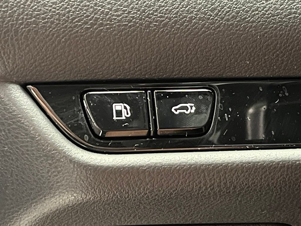 Used 2025 Lexus NX 250 FWD w/ Premium Package image 17