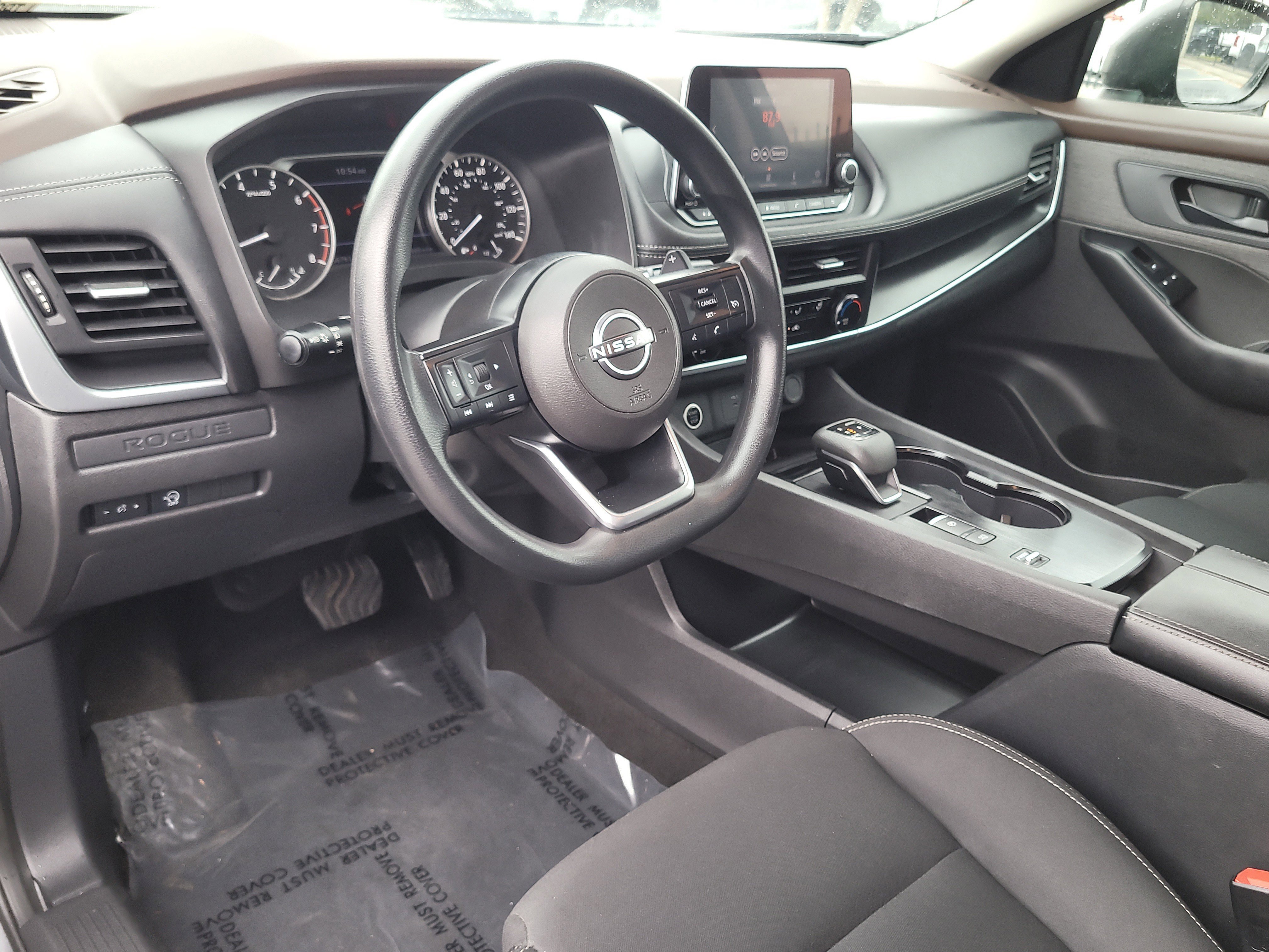 Used 2023 Nissan Rogue S image 18