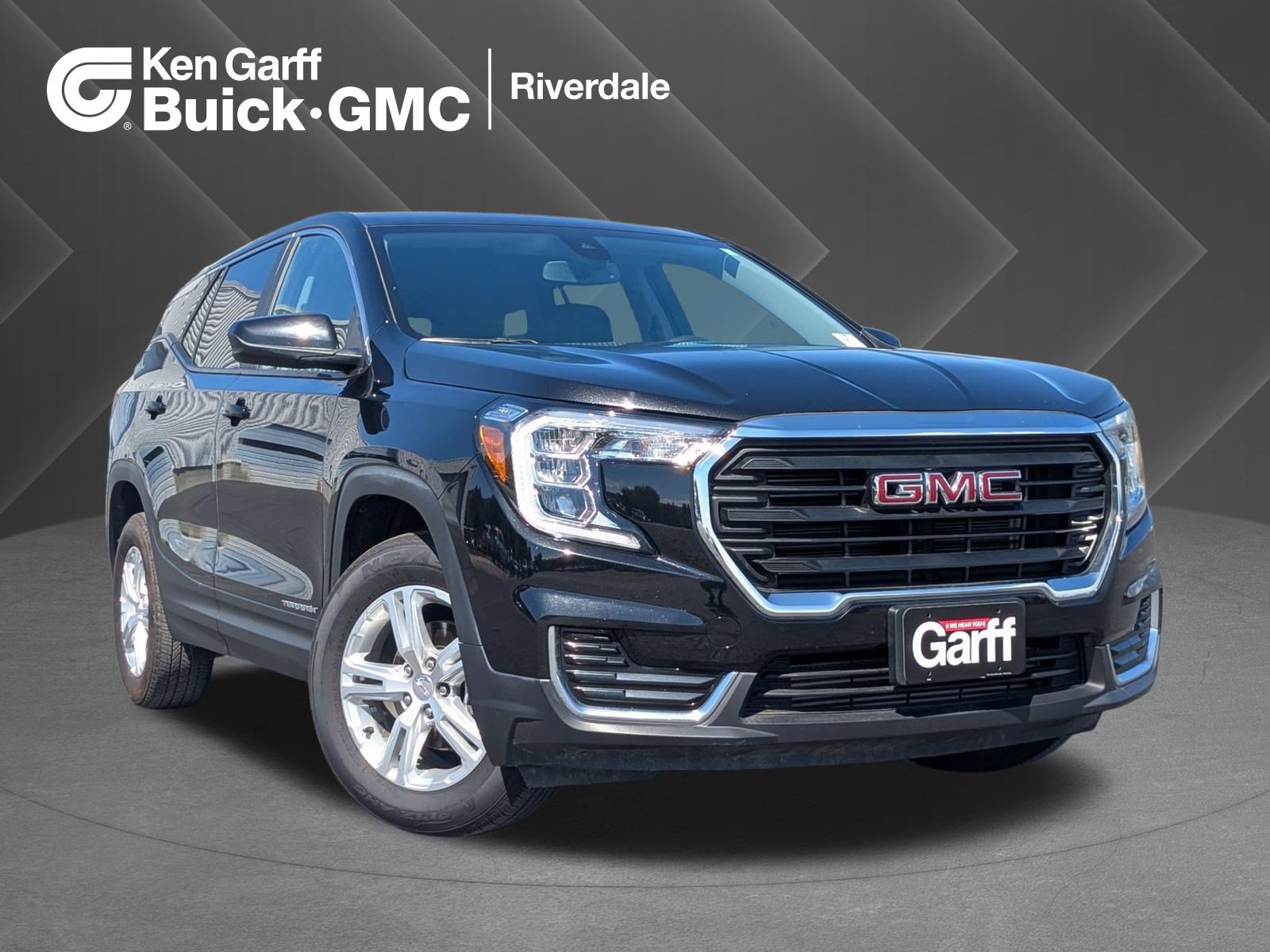 Used 2024 GMC Terrain SLE AWD/4WD image 1