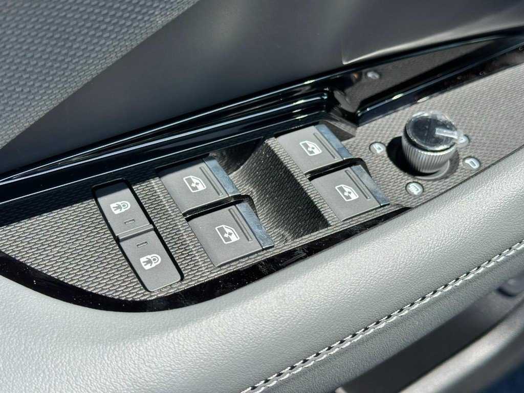 New 2026 Audi Q3 quattro 2.0T AWD/4WD image 11