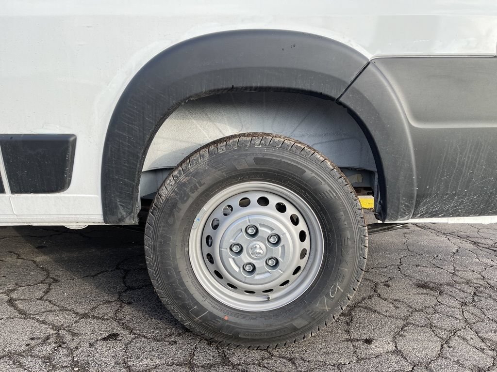 New 2025 RAM ProMaster 2500 w/ Premium Convenience Group FWD image 25