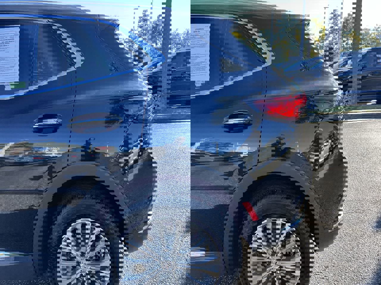 Used 2023 Buick Envision Preferred image 8