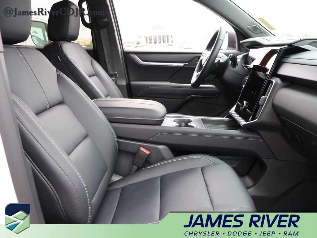 Used 2026 GMC Acadia Elevation w/ Elevation Premium Package AWD/4WD image 9