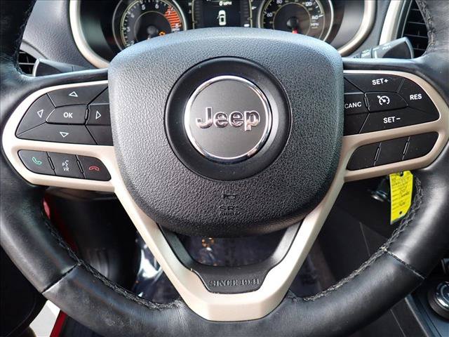 Used 2017 Jeep Cherokee Latitude w/ Safety/Convenience Group AWD/4WD image 16
