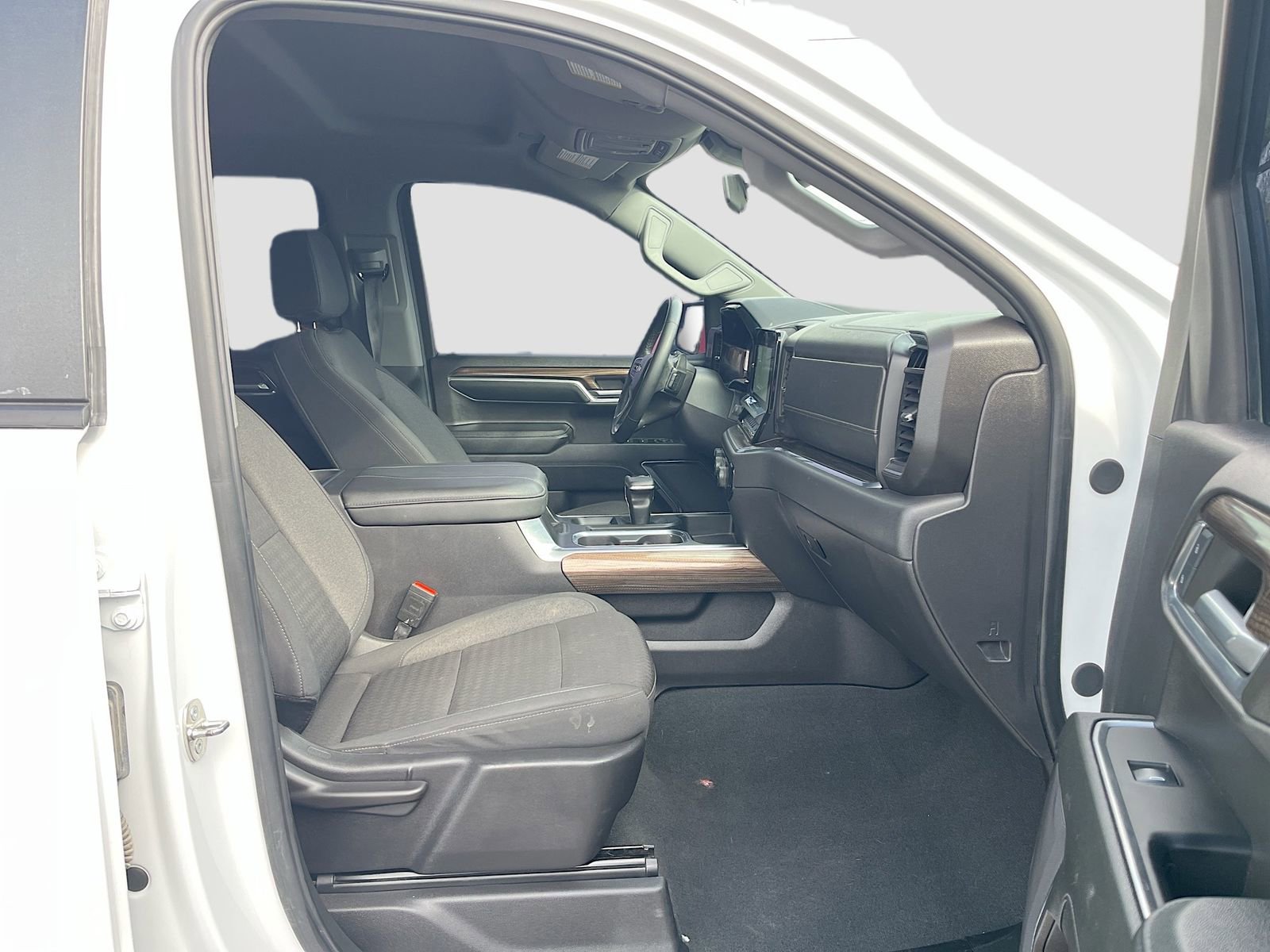 Used 2024 Chevrolet Silverado 1500 LT Trail Boss w/ Protection Package AWD/4WD image 29
