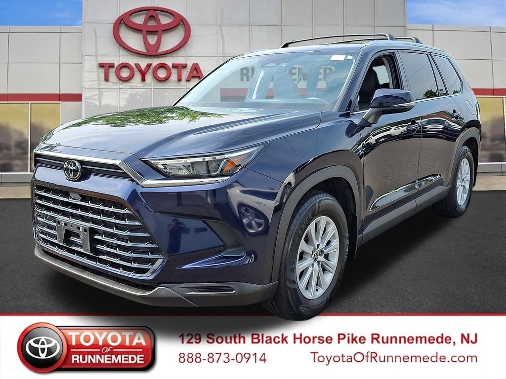Certified 2024 Toyota Grand Highlander FWD image 3