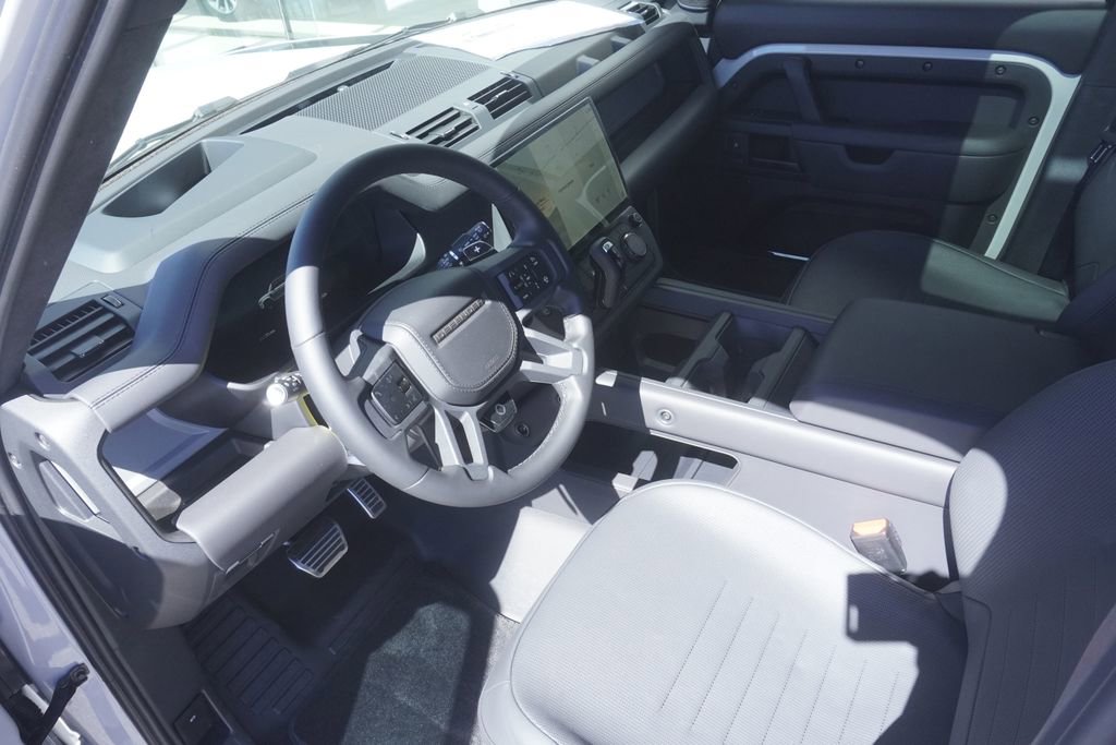 New 2026 Land Rover Defender 110 OCTA image 19
