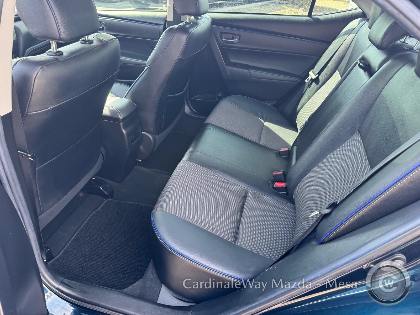 Used 2019 Toyota Corolla SE w/ Carpet Mat Package (TMS) FWD image 14