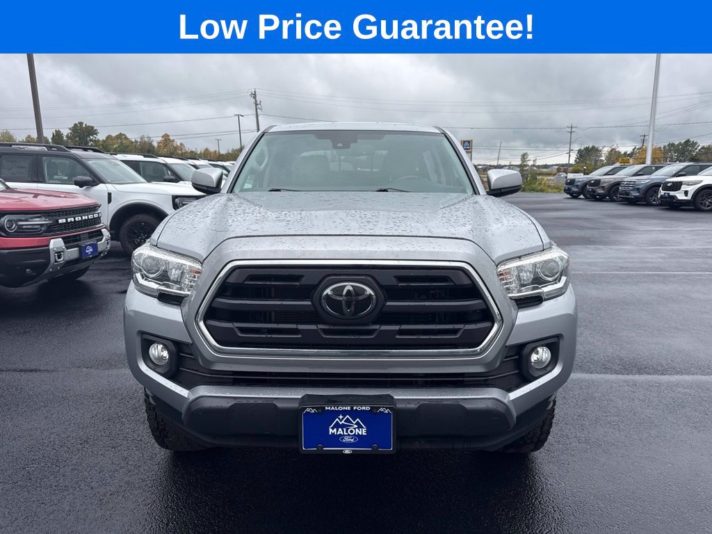 Used 2018 Toyota Tacoma SR5 AWD/4WD image 10