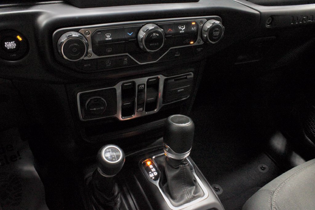 Used 2022 Jeep Wrangler Unlimited Sport AWD/4WD image 27