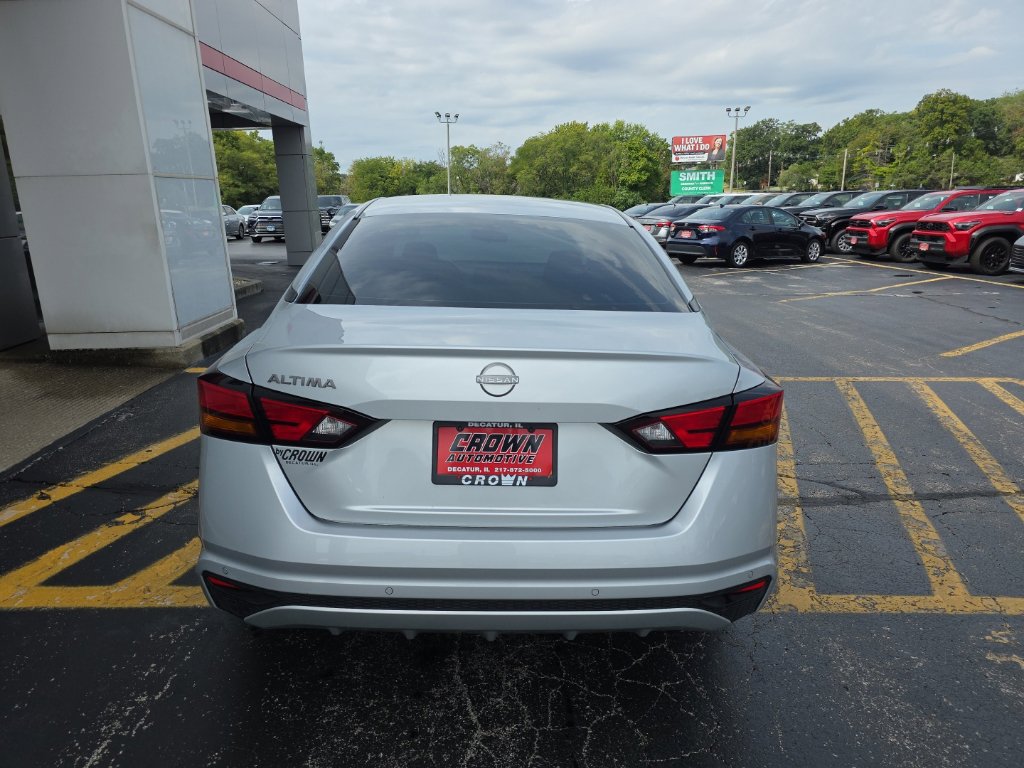 Used 2024 Nissan Altima 2.5 S FWD image 4