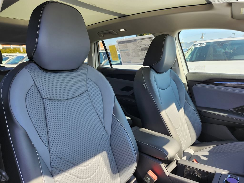 New 2026 Volkswagen Tiguan SE AWD/4WD image 14