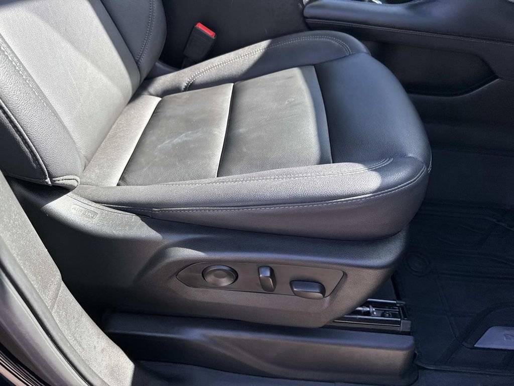 Used 2023 Chevrolet Tahoe Z71 w/ Z71 Off-Road Package image 11