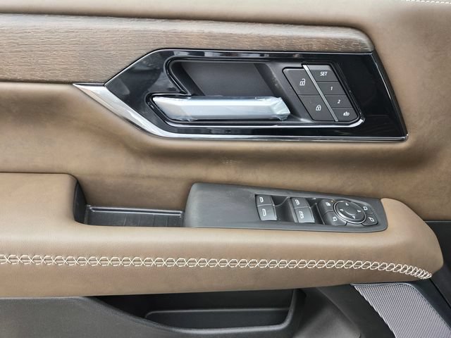 New 2026 GMC Yukon XL Denali Ultimate AWD/4WD image 9