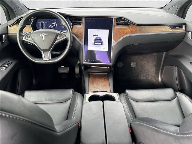 Used 2020 Tesla Model X Long Range image 16
