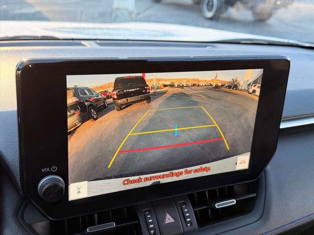 Used 2024 Toyota Tacoma TRD Off-Road w/ TRD Off Road Upgrade Package image 21