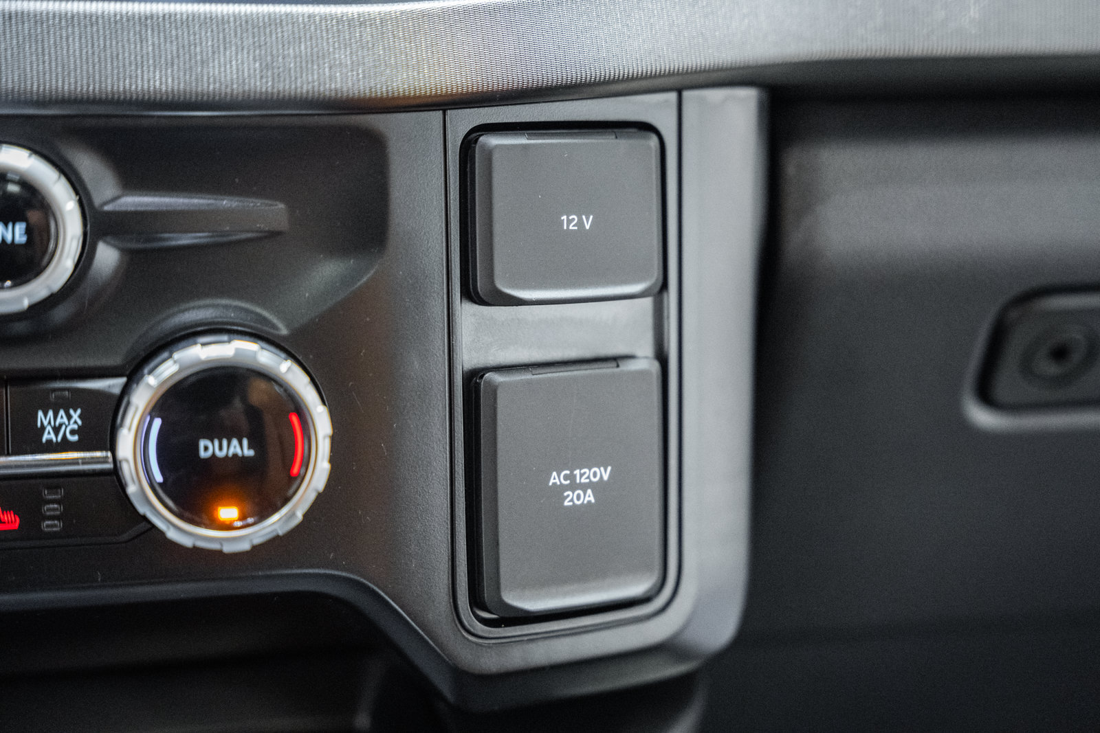 Used 2024 Ford F250 Platinum AWD/4WD image 36