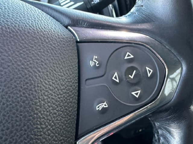 Used 2019 Chevrolet Traverse LT FWD image 8
