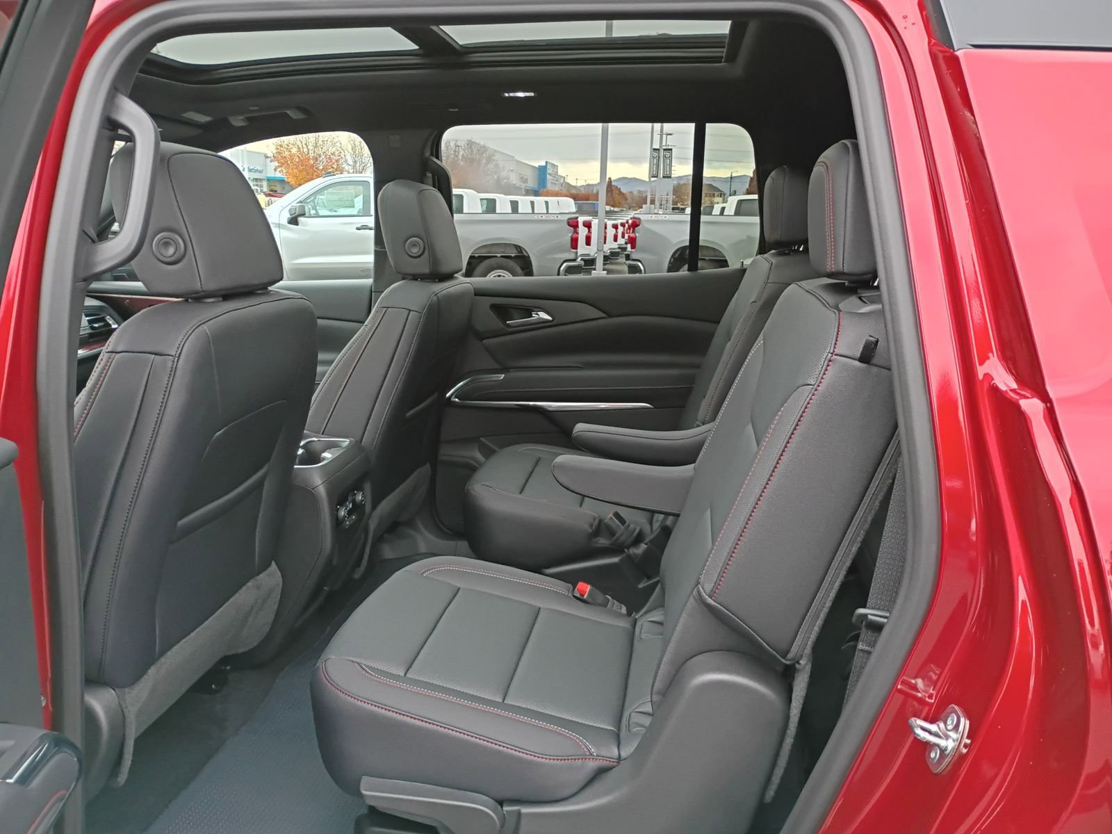 New 2026 Chevrolet Traverse Z71 w/ Driver Confidence Package image 26