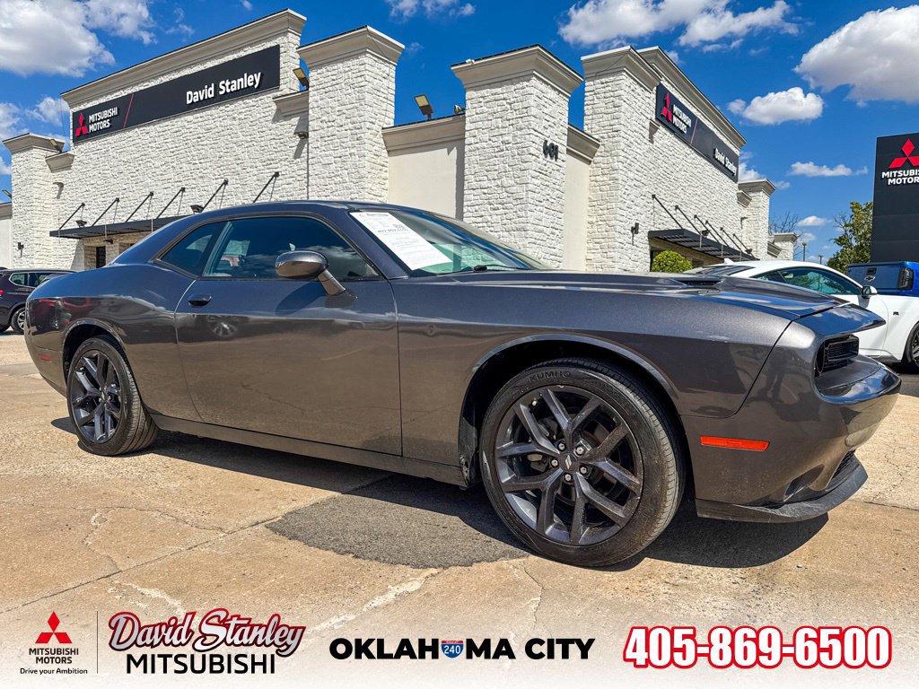 Used 2022 Dodge Challenger SXT w/ Blacktop Package RWD 360° Tour