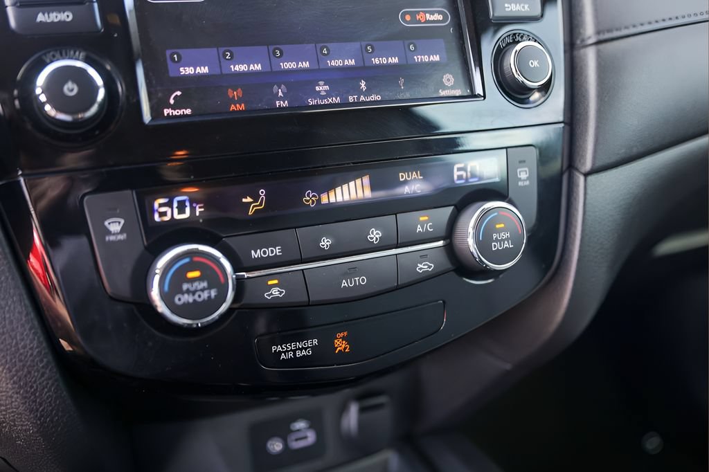 Used 2019 Nissan Rogue SV w/ Premium Package FWD image 17