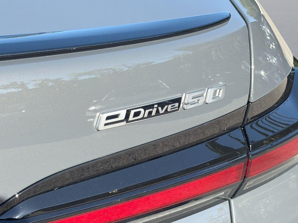 Used 2026 BMW i7 eDrive50 w/ M Sport Package RWD image 28