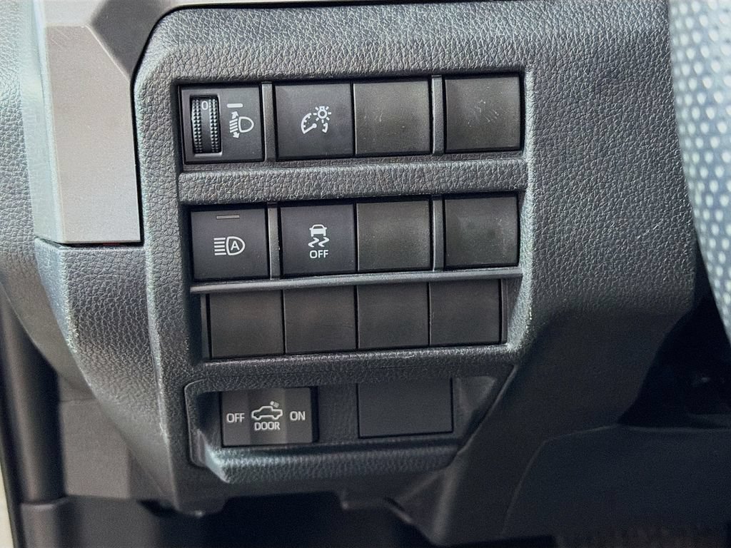 Used 2024 Toyota Tacoma SR5 AWD/4WD image 11