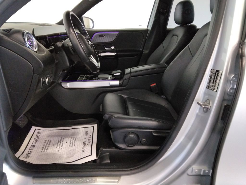 Used 2022 Mercedes-Benz GLB 250 w/ Premium Package Lite image 28