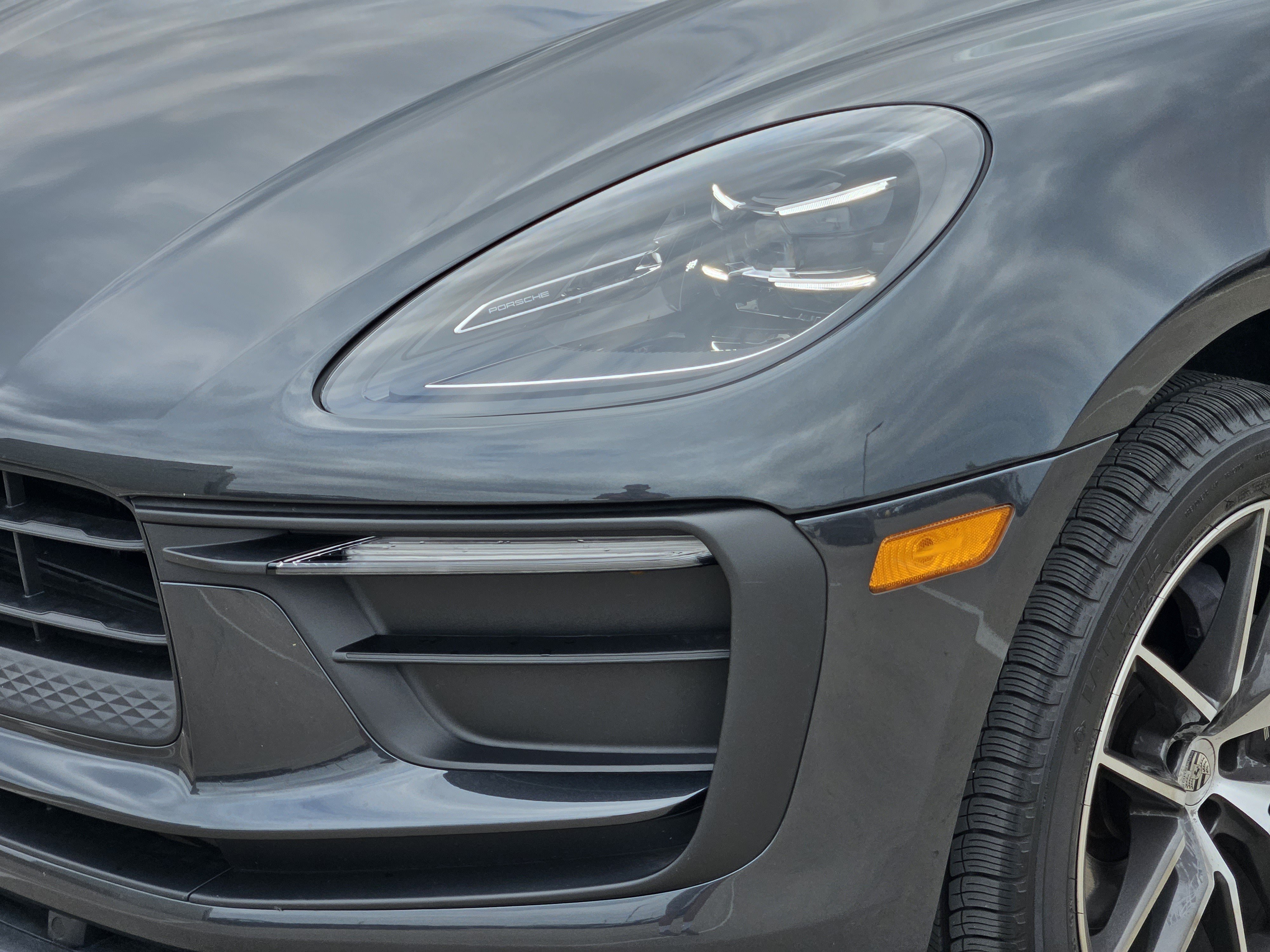 Certified 2026 Porsche Macan AWD/4WD image 12